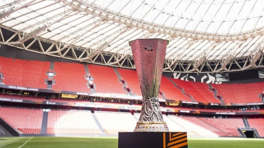 Bilbao, «En Una Jaula» Por La Invasión De 70.000 Ingleses, Los Cortes Y Las Estafas De Las Entradas De La Europa League 2 Final De Europa League En San Mamés (Bilbao)