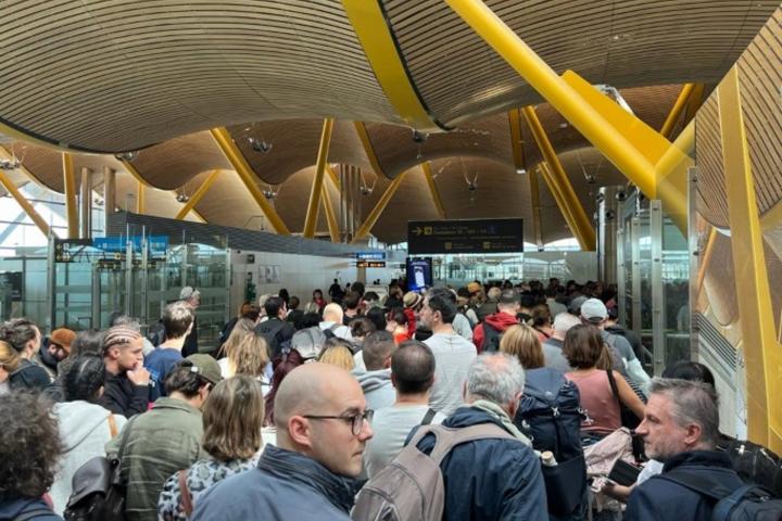Un fallo informático ocasionaría el problema en el aeropuerto de Madrid-Barajas